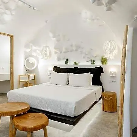 Theano Cave &