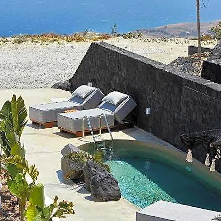 Theano Cave &