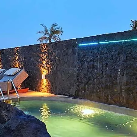 Отель Theano Cave & 4*