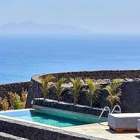 Theano Cave & 4* Imerovigli (Santorini)